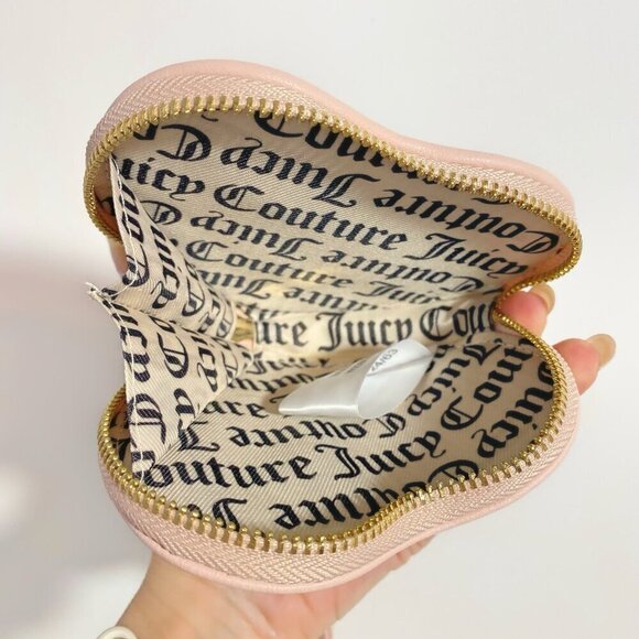 Juicy Couture Crystal Royal Couture Zip Around Heart Shaped Wristlet Bag NWT - Picture 7 of 7